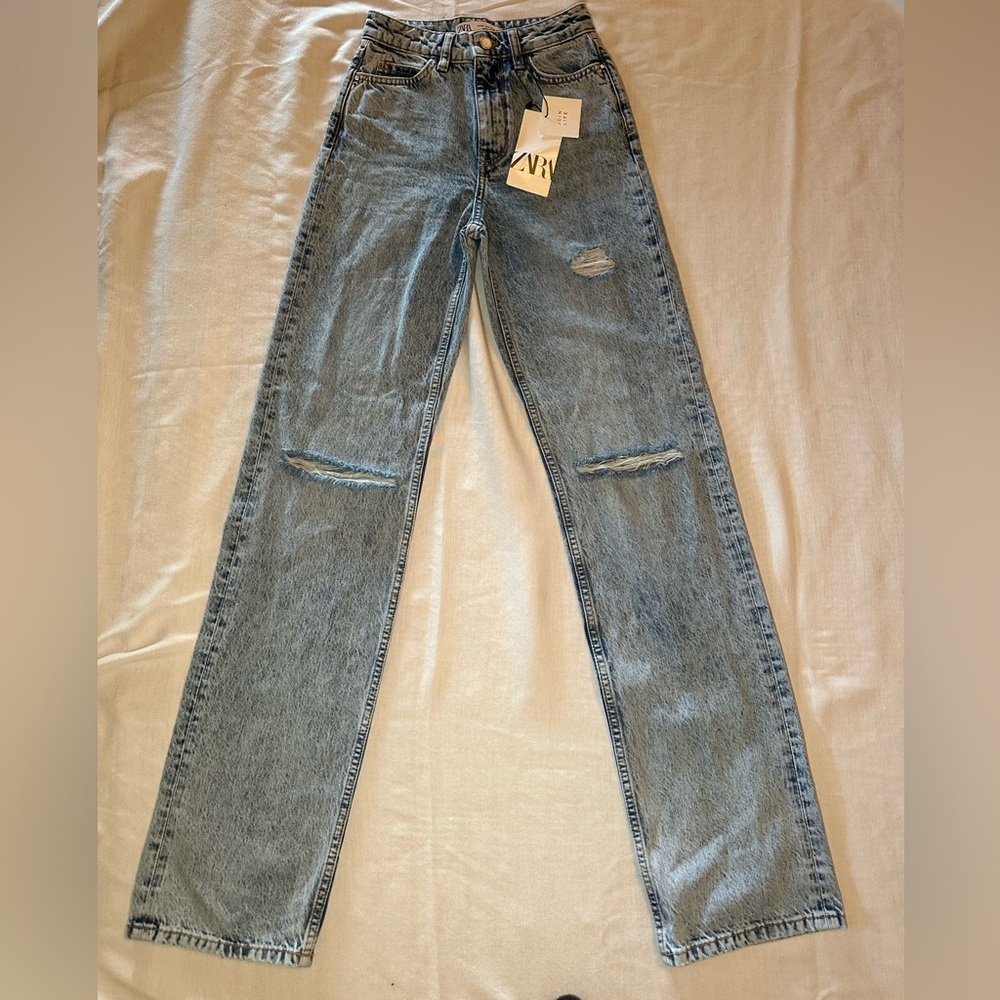 Zara light wash denim jeans